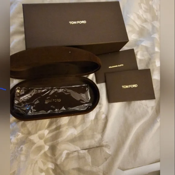 TOM FORD ANOUSHKA SUNGLASSES NWOT NEVER WORN. - Picture 10 of 12